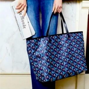 NEW Stella & Dot Reversible Voyage Tote in
Black and Tribal